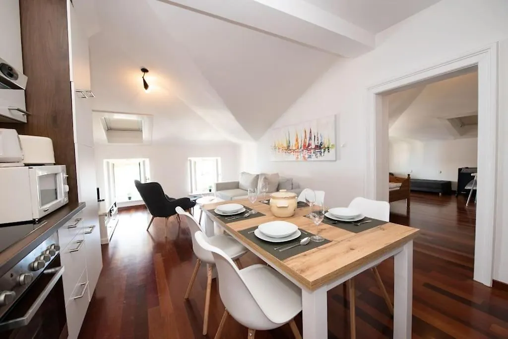 Villa Mascagni Modern Seaview Appartment Opatija Apartment
