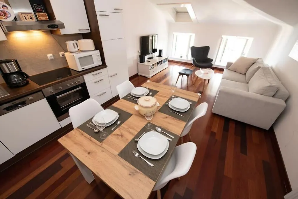 Villa Mascagni Modern Seaview Appartment Opatija 0*,